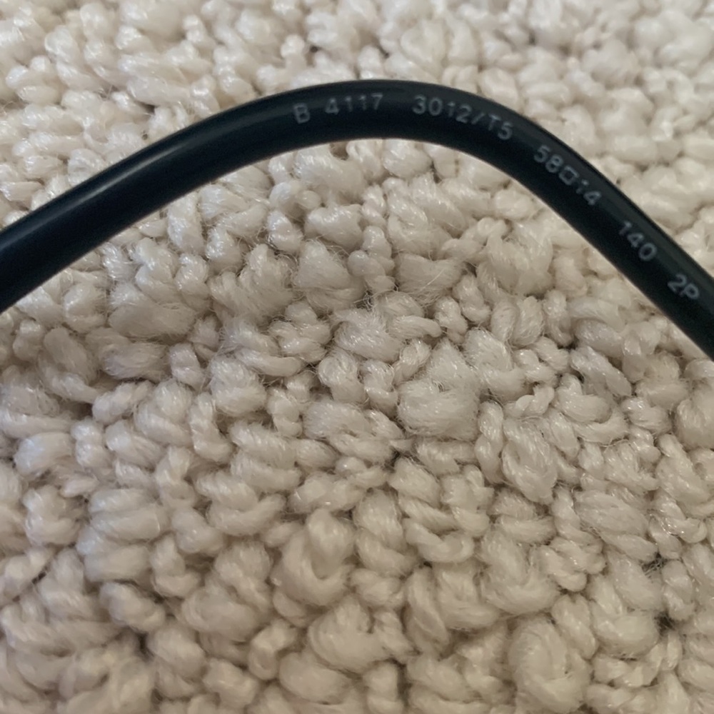 Authentic vintage Burberry sunglasses - Picture 7 of 9